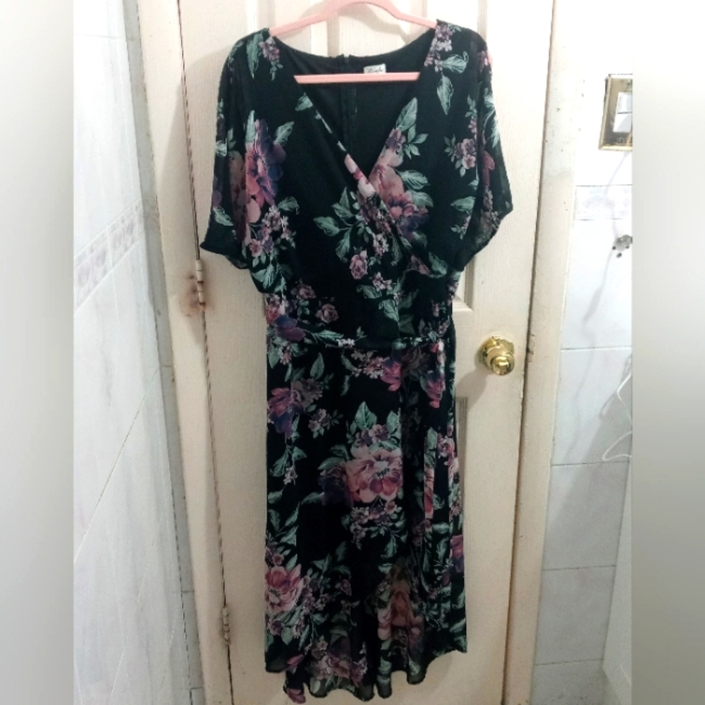 Winslow Floral Wrap Dress Size 2X
